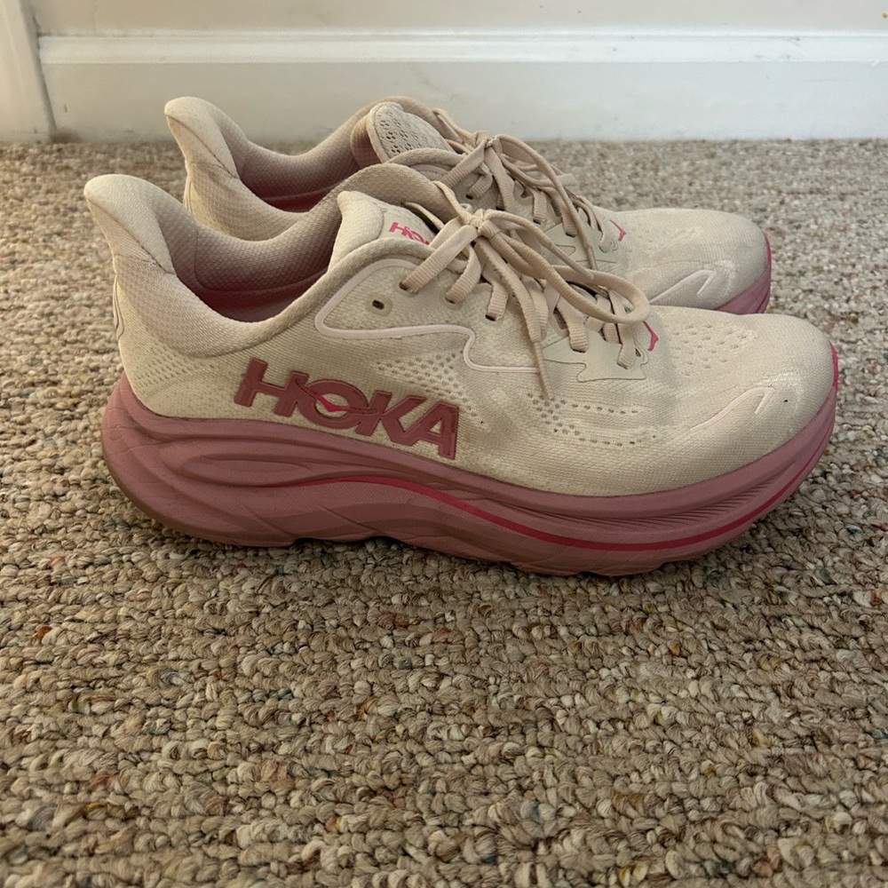 Hoka Women's Clifton 10